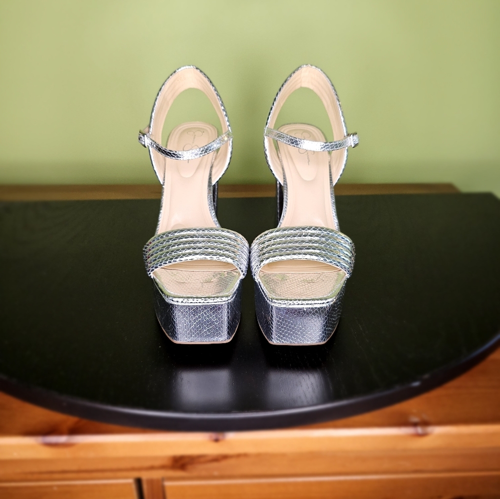 Jessica Simpson platform sandals metallic silver, size 8